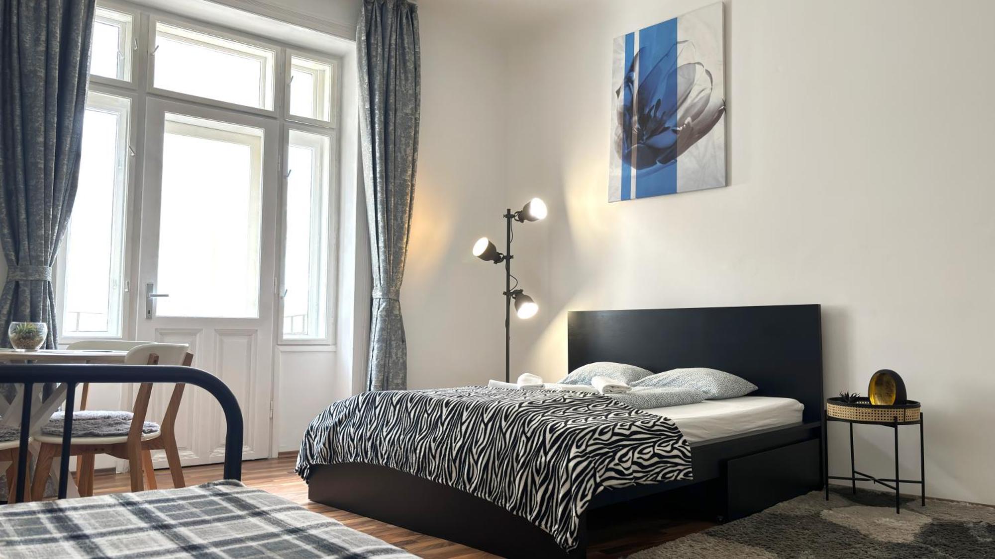 Big And Comfortable Mariahilfer Apartment Viena Exterior foto